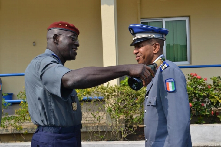 Sécurité : arrosage de galons des officiers et sous-officiers par le commandant supérieur de la gendarmerie nationale